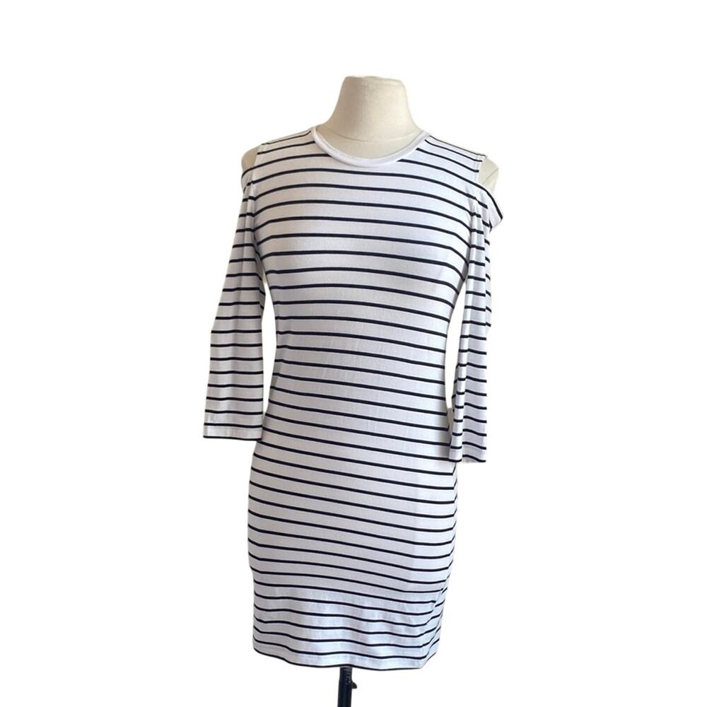 FRENCH CONNECTION Tshirt Dress Womens Sz 8 White Striped Cold Shoulder Knit